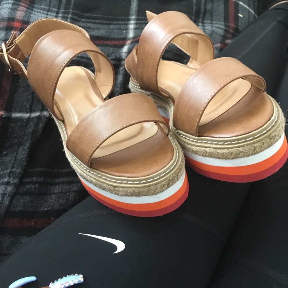 Platform Sandals 😍